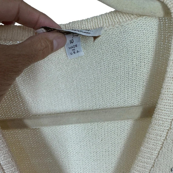 Vintage St John for Saks Sweater with bejeweled floral pattern 10 medium - Picture 7 of 7
